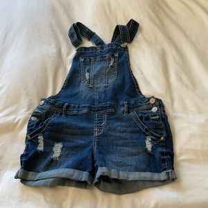 Women’s overall shorts